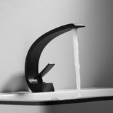 شیر روشویی با کیفیت آبدهی نرم HS586