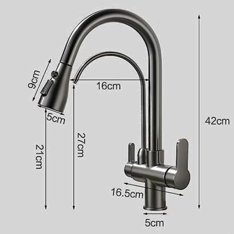 نمای نزدیک شیر ظرفشویی حرفهای PIKG