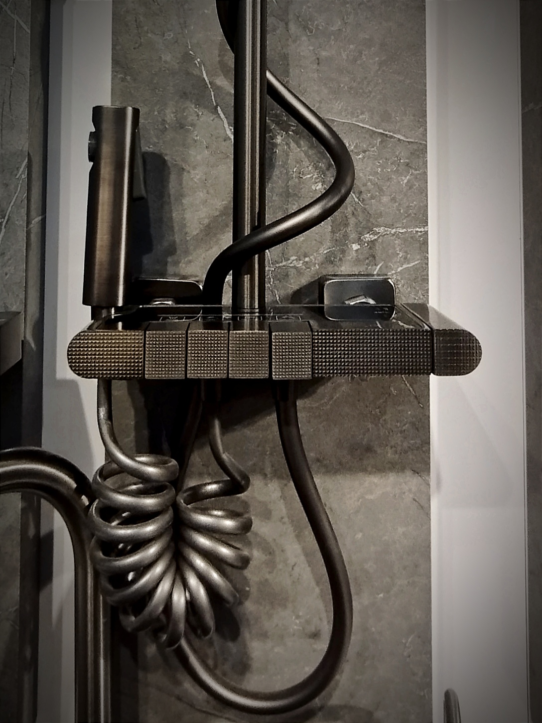 دوش پیانویی مدرن هوادیائو با طراحی لوکس