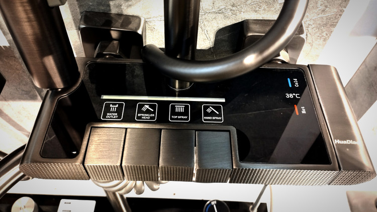 عکس دوش پیانویی هوشمند Q520