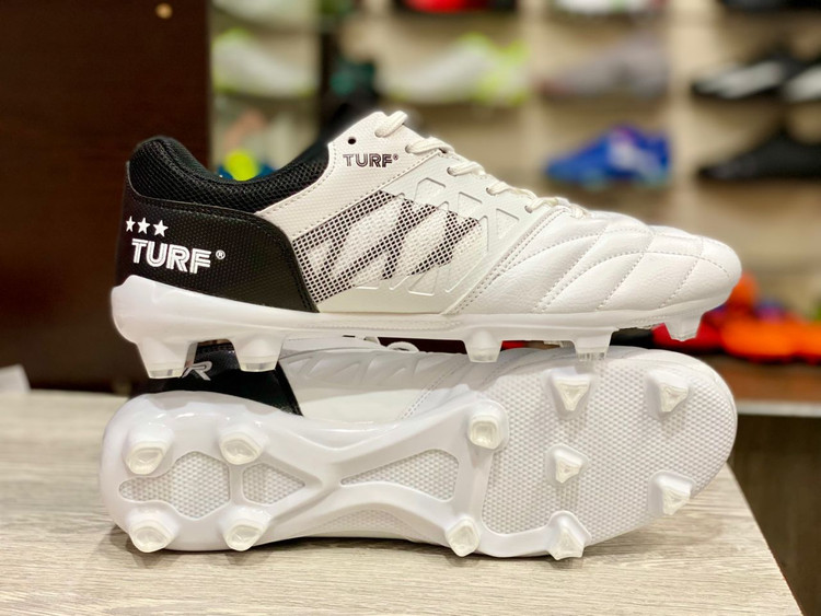 کفش فوتبال مردانه تورف مدل ۲۵۹۲ با رویه کنترل توپ و طراحی شیک