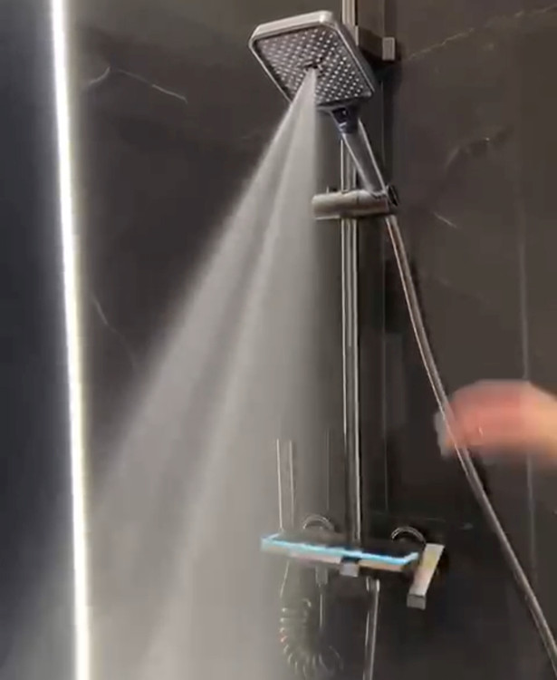 دوش دیجیتال مقاوم در برابر رطوبت