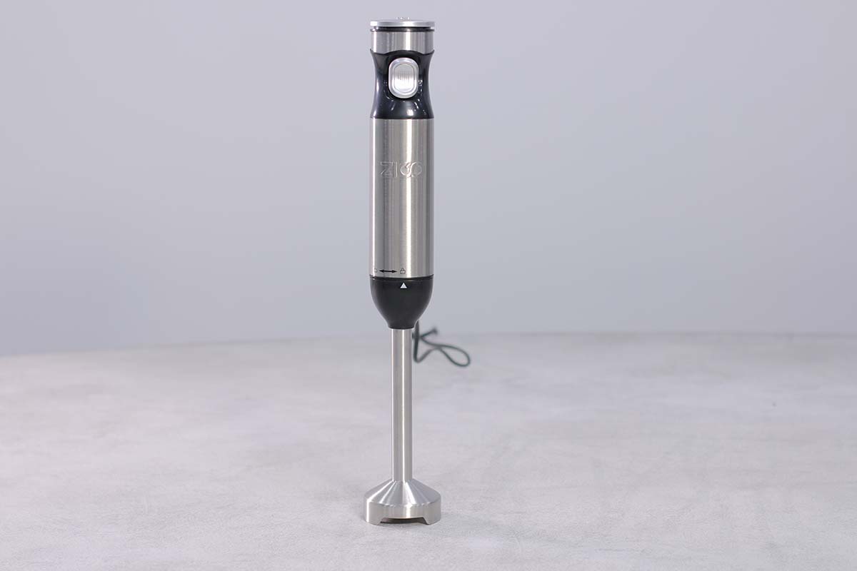 گوشتکوب برقی ZICO ZC-7060 روی میز آشپزخانه